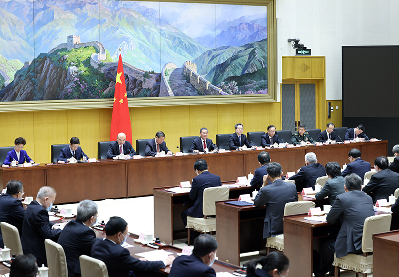 李強(qiáng)指出：深入推進(jìn)環(huán)境污染防治 持續(xù)改善生態(tài)環(huán)境質(zhì)量